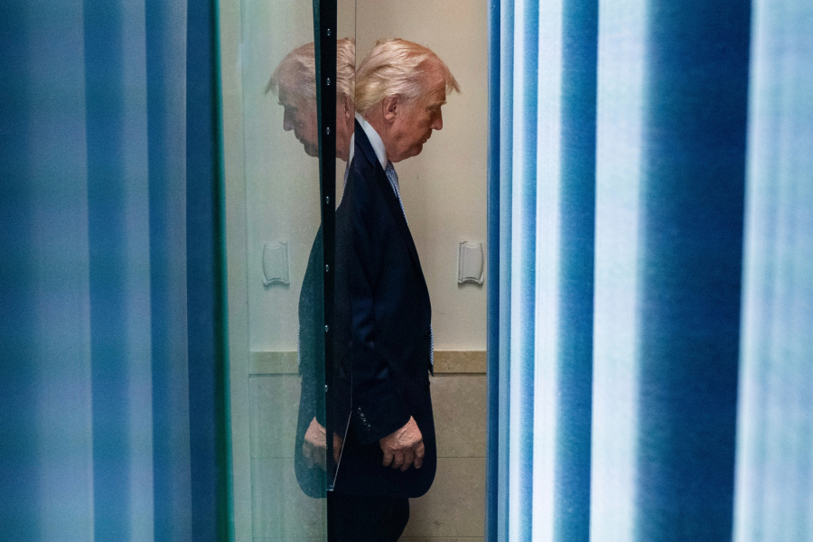 Ο Ντοναλντ Τραμπ χαρακτηρίζει τον πόλεμο εναντίον του Ιράν «μικρή παράκαμψη»